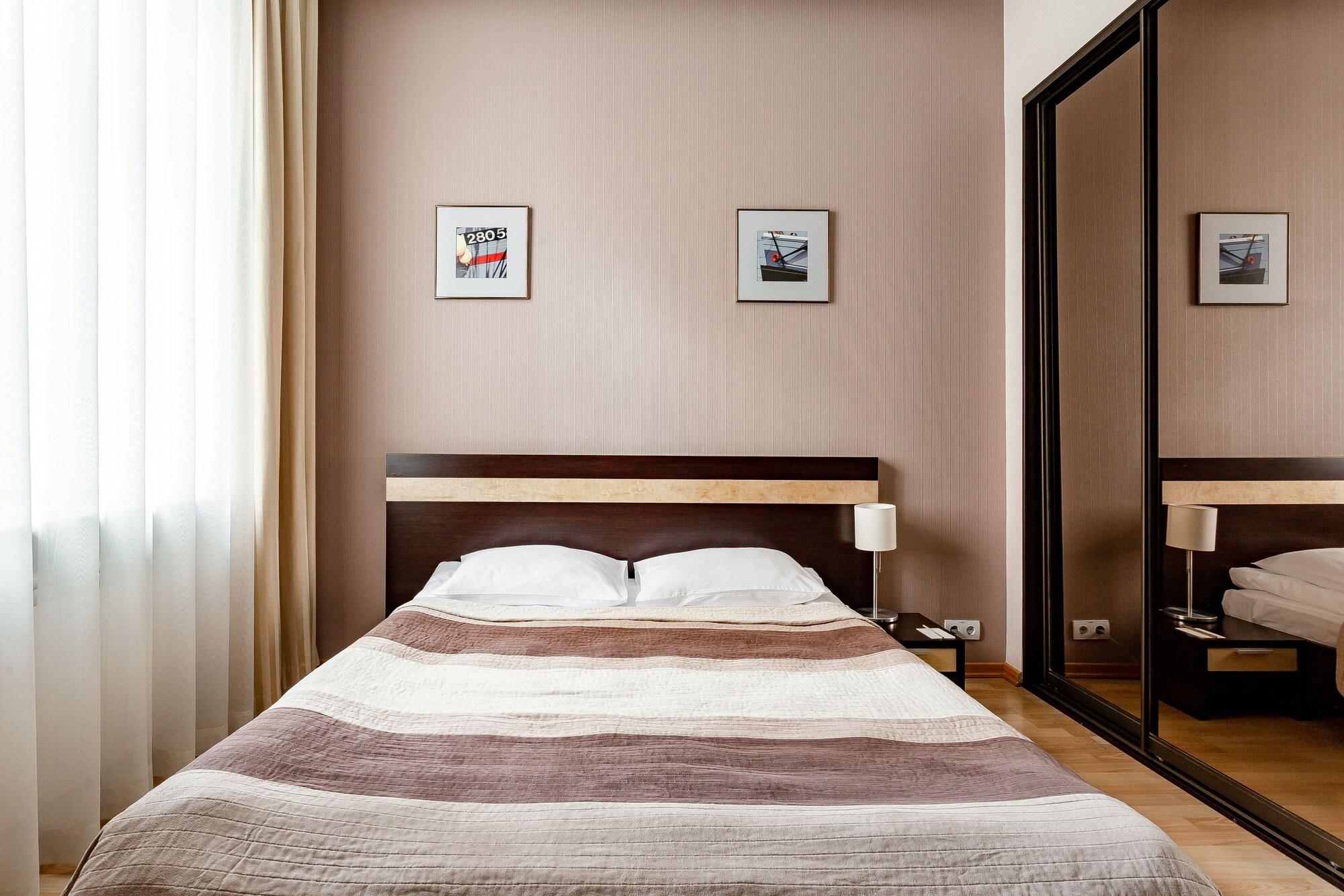 Aparthotel Senator Victory Square