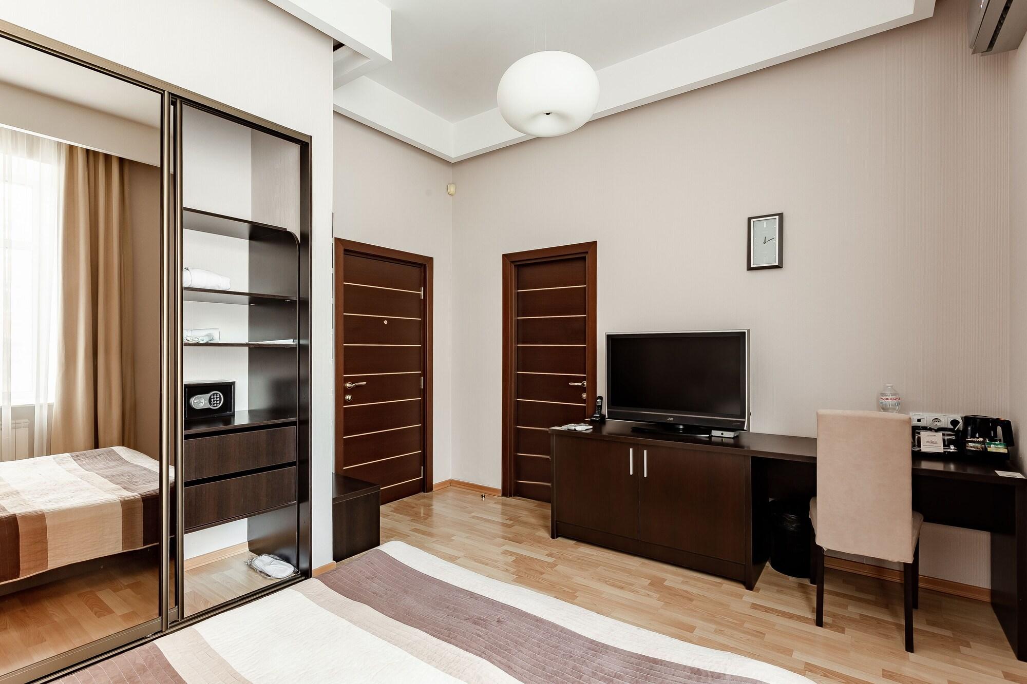 Aparthotel Senator Victory Square Kyiv