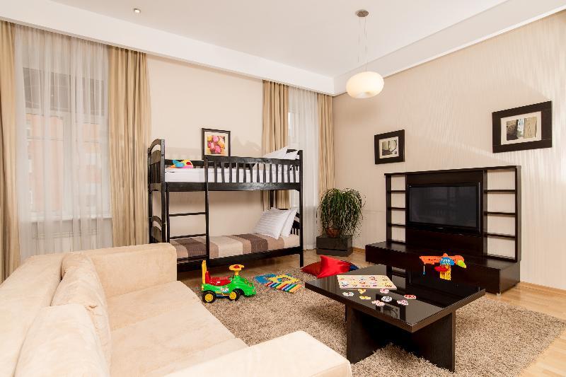 Aparthotel Senator Victory Square 4*
